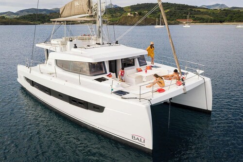 Caribbean Dream: Sun-soaked Sailing Adventure from Tortola, Islas Vírgenes Británicas