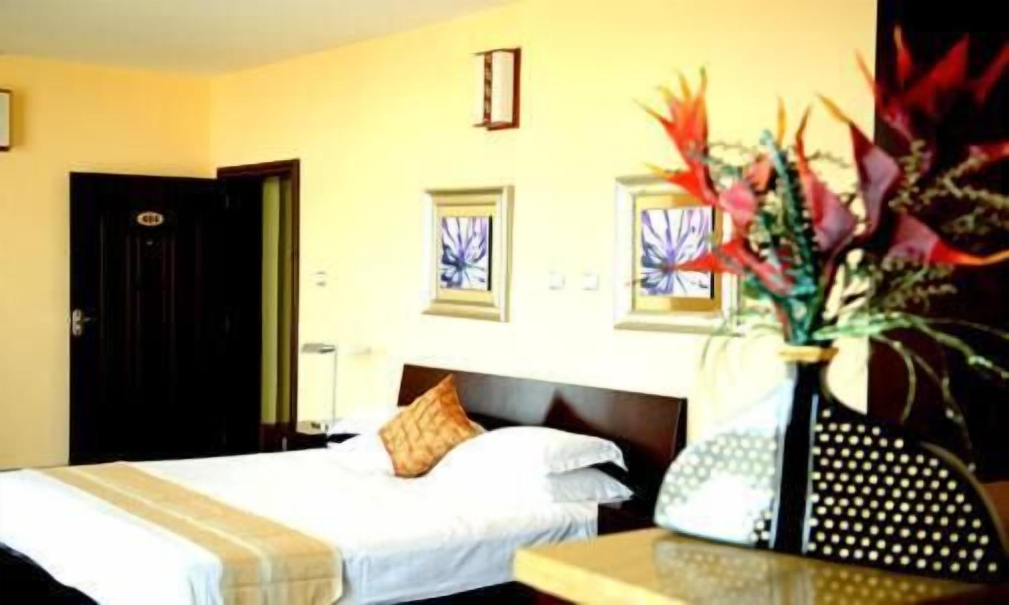 Junior Suite, City View