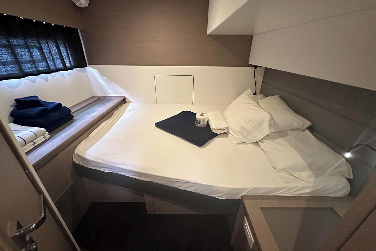 5 bedrooms, in-room safe, iron/ironing board
