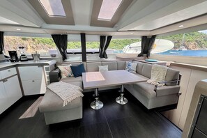 Unclassified image, 3 of 46, button - Caribbean Dream: Sun-soaked Sailing Adventure from Tortola, Islas Vírgenes Británicas (Road Town)