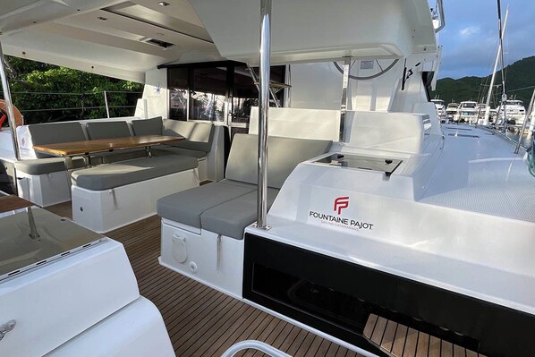 Property grounds - Caribbean Dream: Sun-soaked Sailing Adventure from Tortola, Islas Vírgenes Británicas (Road Town)