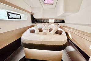 Room - Sun-Kissed Sailing Adventure in Isla de Mahe, Seychelles (Victoria)