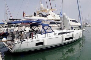 Marina - Sun-Kissed Sailing Adventure in the Saronic Islands (Elliniko)