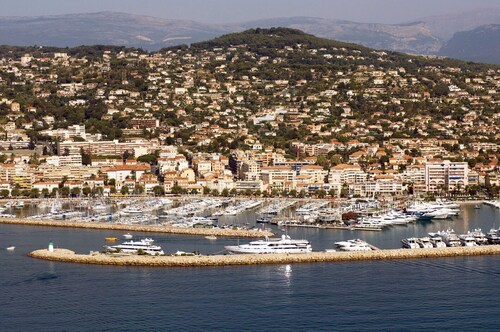 Sun-Kissed Sailing Adventure in Provence-Alpes-Côte d'Azur