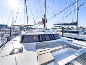 Marina - Caribbean Dream: Sun-soaked Sailing Adventure from Tortola, Islas Vírgenes Británicas (Road Town)