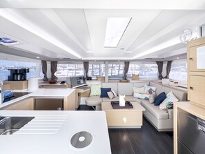 Private kitchen - Caribbean Dream: Sun-soaked Sailing Adventure from Tortola, Islas Vírgenes Británicas (Road Town)