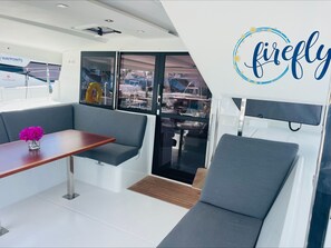Dining - Caribbean Dream: Sun-soaked Sailing Adventure from Tortola, Islas Vírgenes Británicas (Road Town)