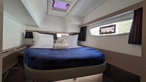 3 bedrooms, iron/ironing board - Sun-Kissed Sailing: A Caribbean Beach Experience from Islas Vírgenes de Estados Unidos, Santo Tomás (St Thomas)