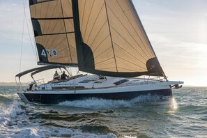 Miscellaneous - Caribbean Dream: Sun-soaked Sailing Adventure from Tortola, Islas Vírgenes Británicas (Road Town)