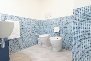 Bathroom - Vrbo Property (Marina di Ragusa)