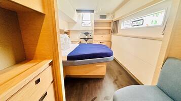 5 bedrooms
