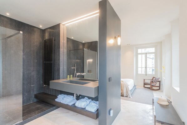 Villa (5 Bedrooms) | Bathroom - Villa Madonnina (Pognana Lario)
