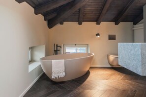 Villa (5 Bedrooms) | Baño | Regadera 