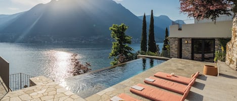 Outdoor pool, pool loungers