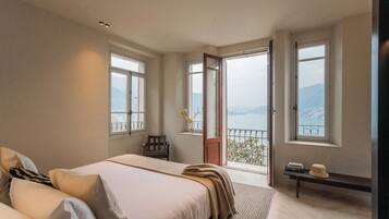 Villa (5 Bedrooms) | 5 bedrooms, laptop workspace, iron/ironing board, bed sheets