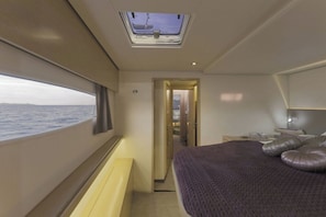 5 bedrooms, iron/ironing board - Caribbean Dream: Sun-soaked Sailing Adventure from Tortola, Islas Vírgenes Británicas (Road Town)
