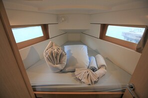 1 bedroom, iron/ironing board - Caribbean Dream: Sun-soaked Sailing Adventure from Tortola, Islas Vírgenes Británicas (Road Town)