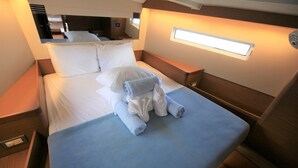 Room - Caribbean Dream: Sun-soaked Sailing Adventure from Tortola, Islas Vírgenes Británicas (Road Town)