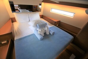 Room - Caribbean Dream: Sun-soaked Sailing Adventure from Tortola, Islas Vírgenes Británicas (Road Town)