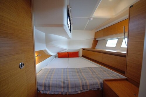 Sun-Kissed Sailing Adventure in Islas Sarónicas