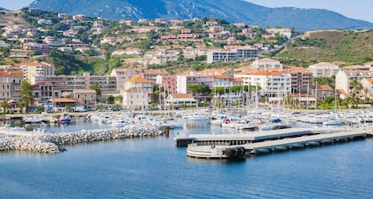 Sun-Kissed Sailing Adventure in Córcega