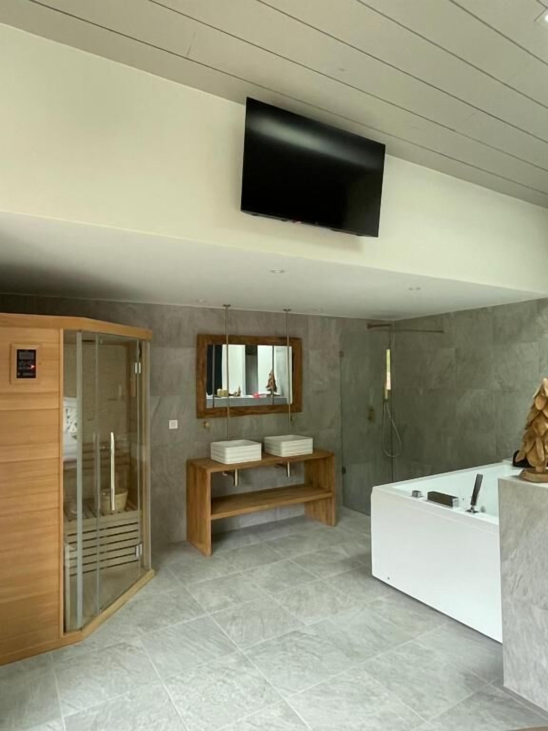 Suite Deluxe, vista al jardín | Interior