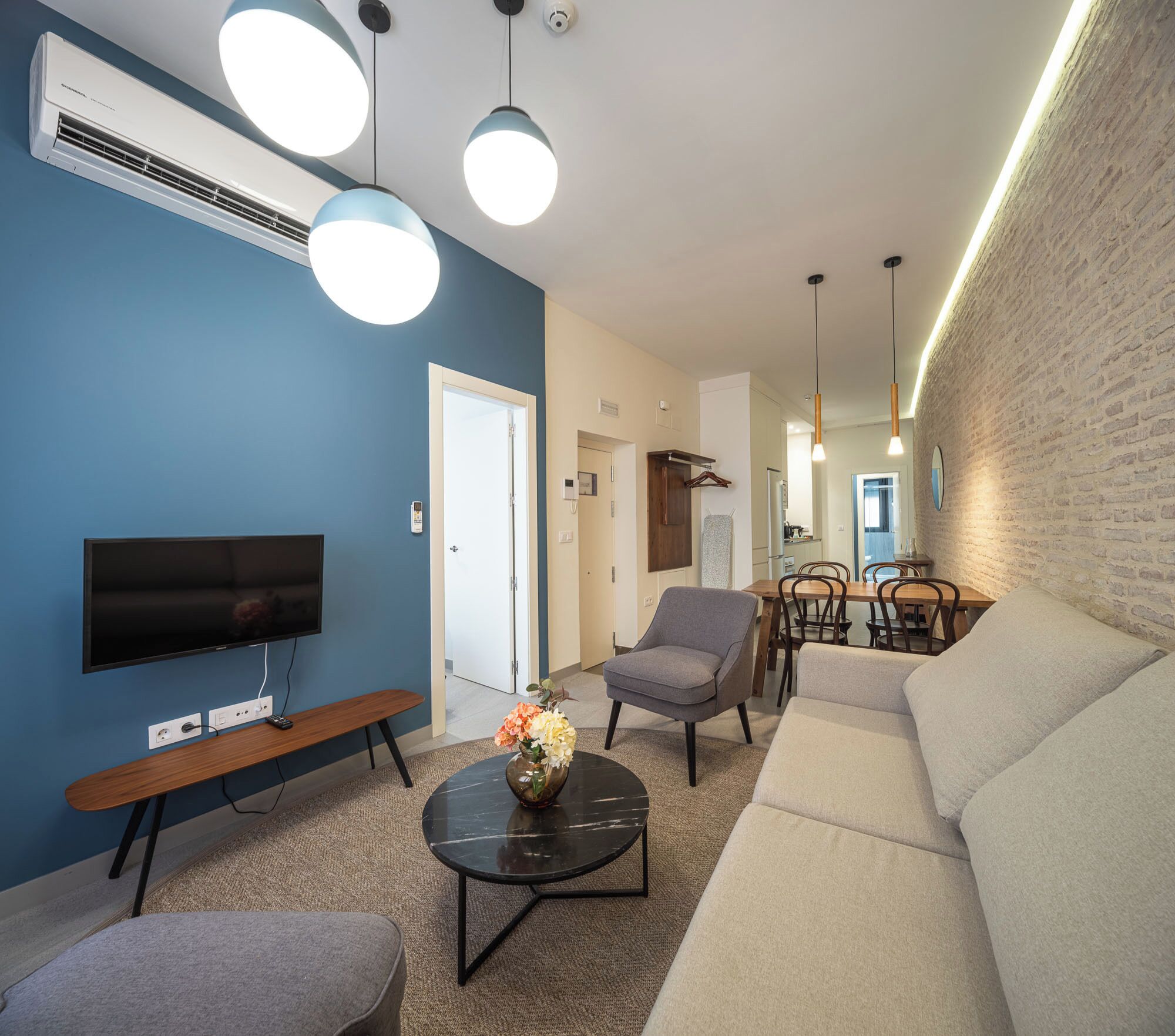 Apartamento, 2 habitaciones | Caja fuerte, tabla de planchar con plancha, wifi gratis