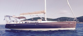 Sun-Kissed Sailing Adventure in Puerto de Toulon