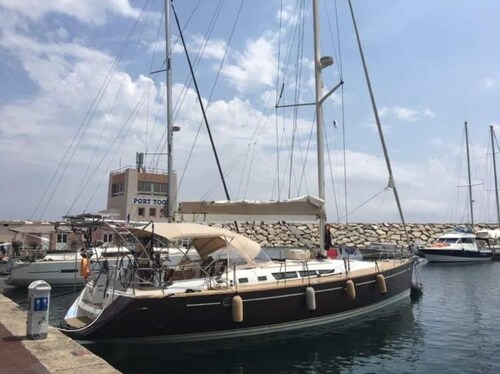 Sun-Kissed Sailing Adventure in Puerto de Toulon