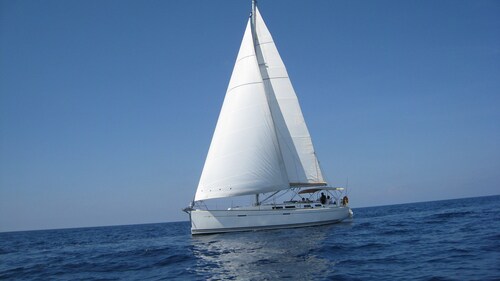 Sun-Kissed Sailing Adventure in Puerto de Toulon