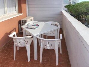 Balcony - Reliable Flat for a Great Beach Holiday (Lignano Sabbiadoro)