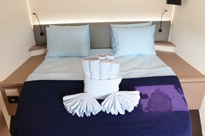 6 bedrooms, iron/ironing board