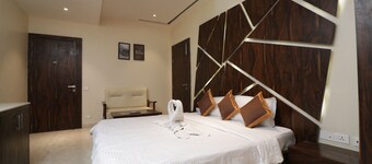 EENNRA GUEST HOUSE, Malda