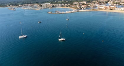 Sun-Kissed Sailing Adventure in Provence-Alpes-Côte d'Azur