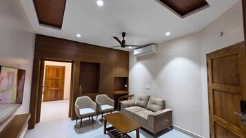 Suite | Living area