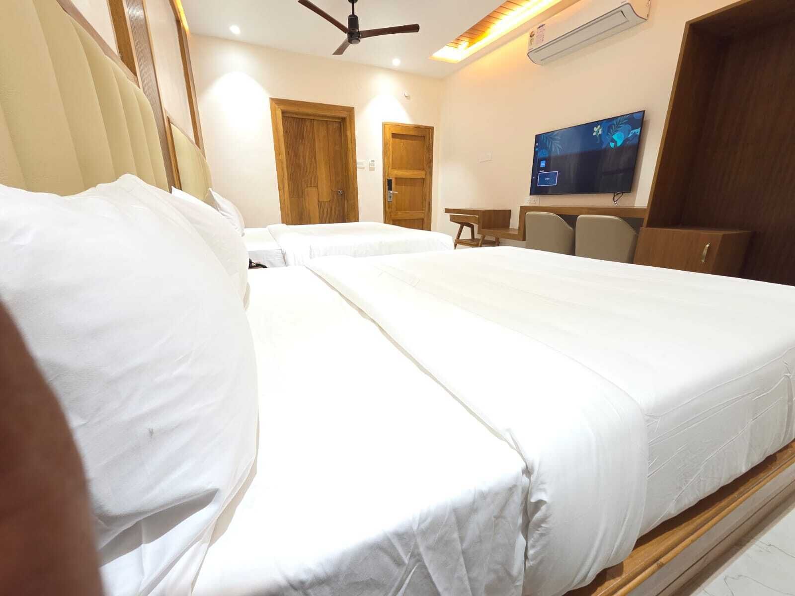 Family Suite | Desk, free WiFi