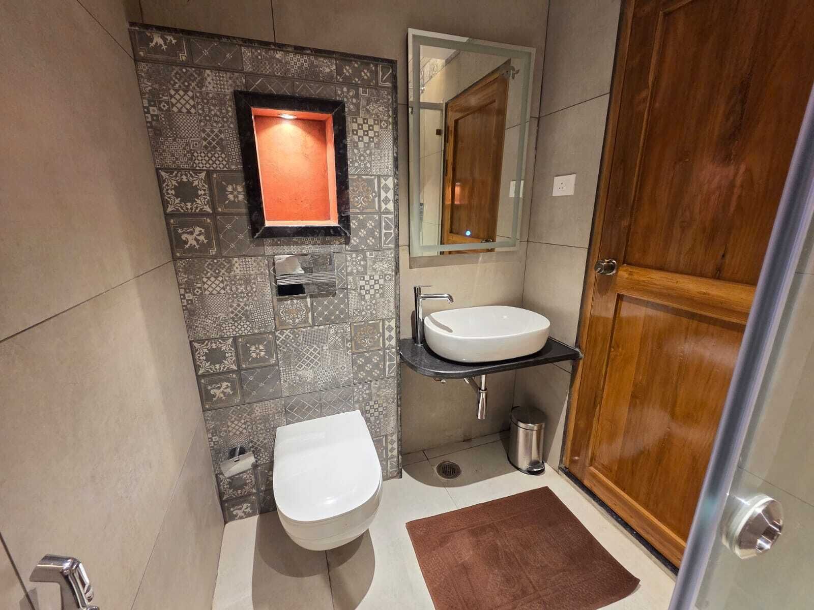 Family Suite | Bathroom
