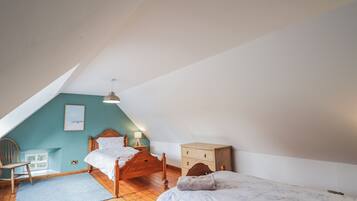 7 bedrooms, WiFi (free), individually decorated, individually furnished