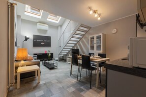Apartment | Dining room - Loft Aperitivo by Wonderful Italy (Turin)
