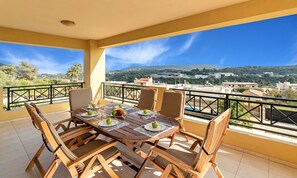 Outdoor dining - Althea Villa | Private Pool, 5 Bedrooms & Garden Retreat Near Sandy Beach (Episkopi)