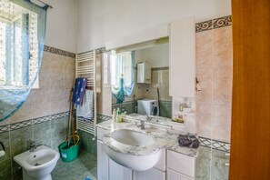 Hair dryer, towels - Phoebe House - Capestrano (Capestrano)