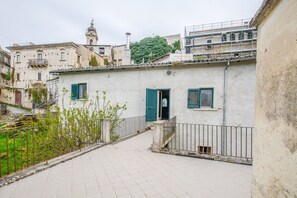 Exterior - Phoebe House - Capestrano (Capestrano)