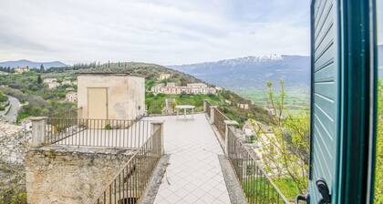 Phoebe House - Capestrano