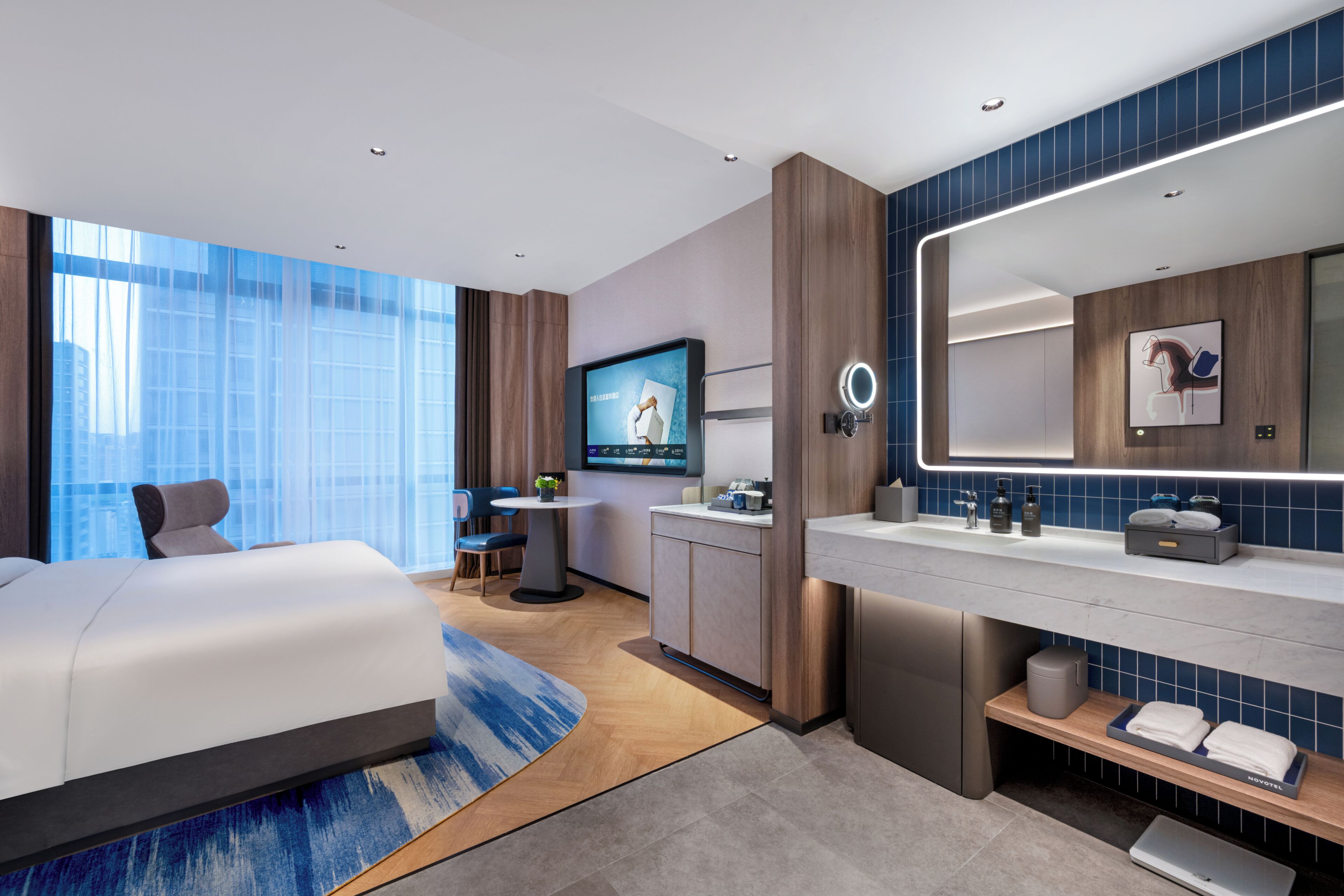 Deluxe Room, 1 King Bed | Premium bedding, down comforters, pillowtop beds, free WiFi
