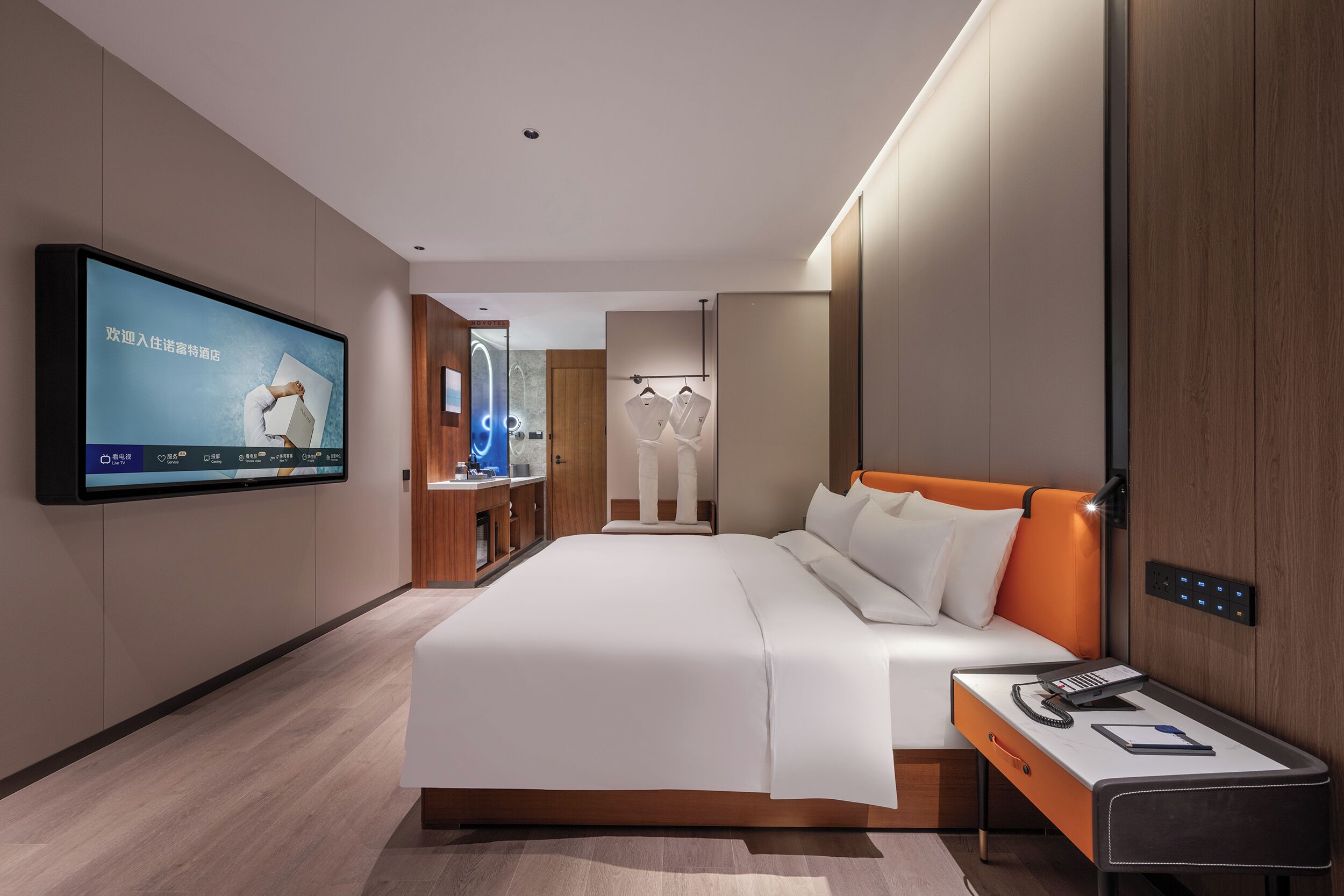 Luxe beddengoed, donzen dekbedden, een gratis minibar