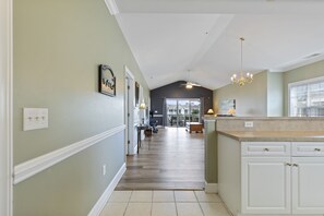 Living room - Magnolia North 305 (Myrtle Beach)