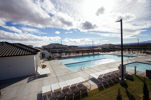 Beheizter Pool