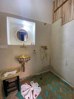 Apartment, 5 Bedrooms, Accessible | Bathroom - Luxurious 5-bedroom Apartment in Marrakesh With Full Accessibility (Marrakech)