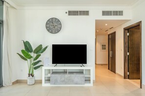 Interior - PVH - Harbourfront 2BR - Creek Res South (Dubai)