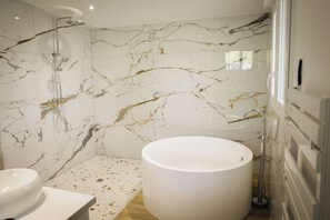 Bathroom - Vrbo Property (Saint-Amans-du-Pech)